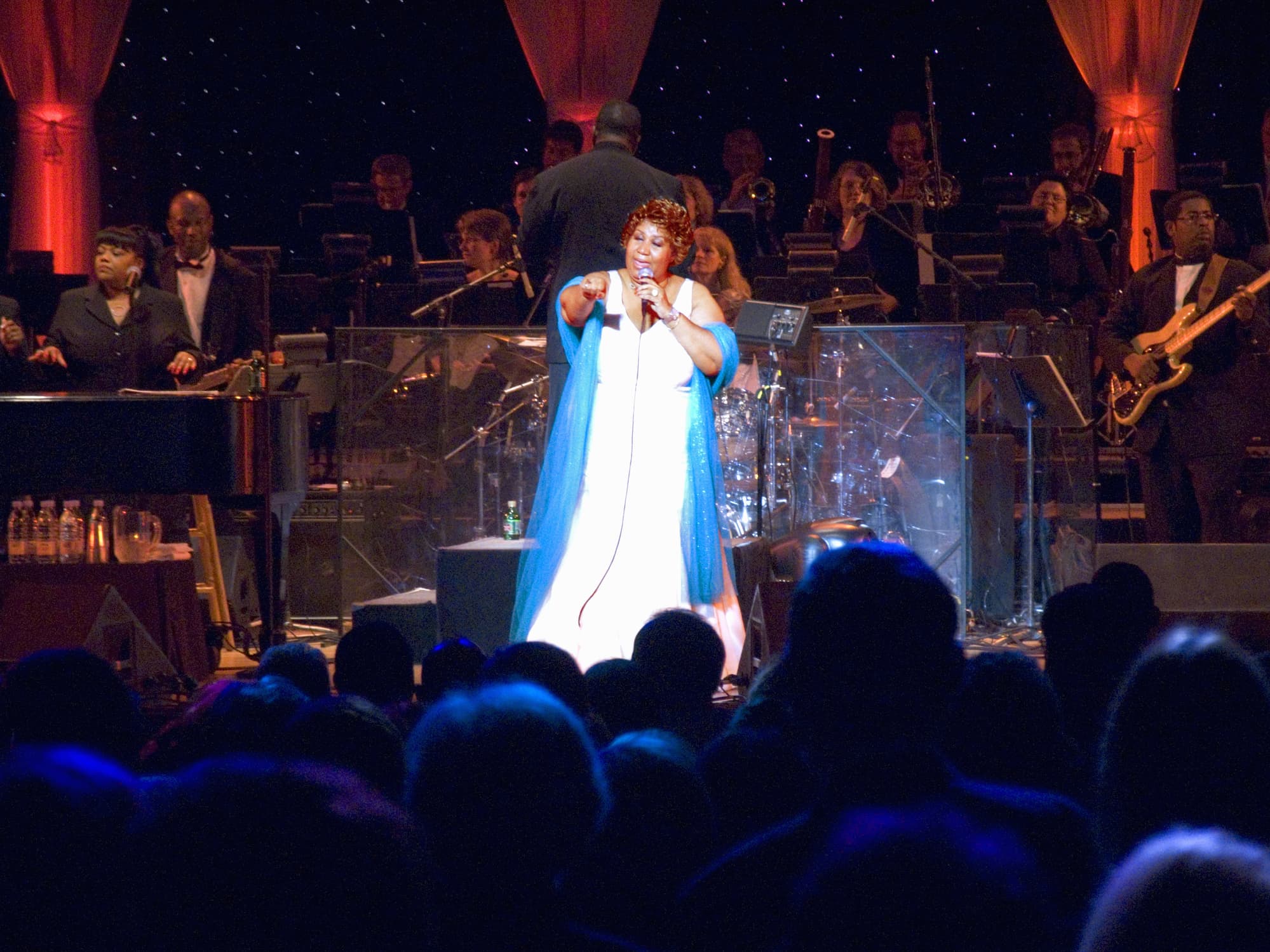 Aretha Franklin performing